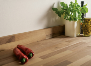 Solid-Wood tile image.